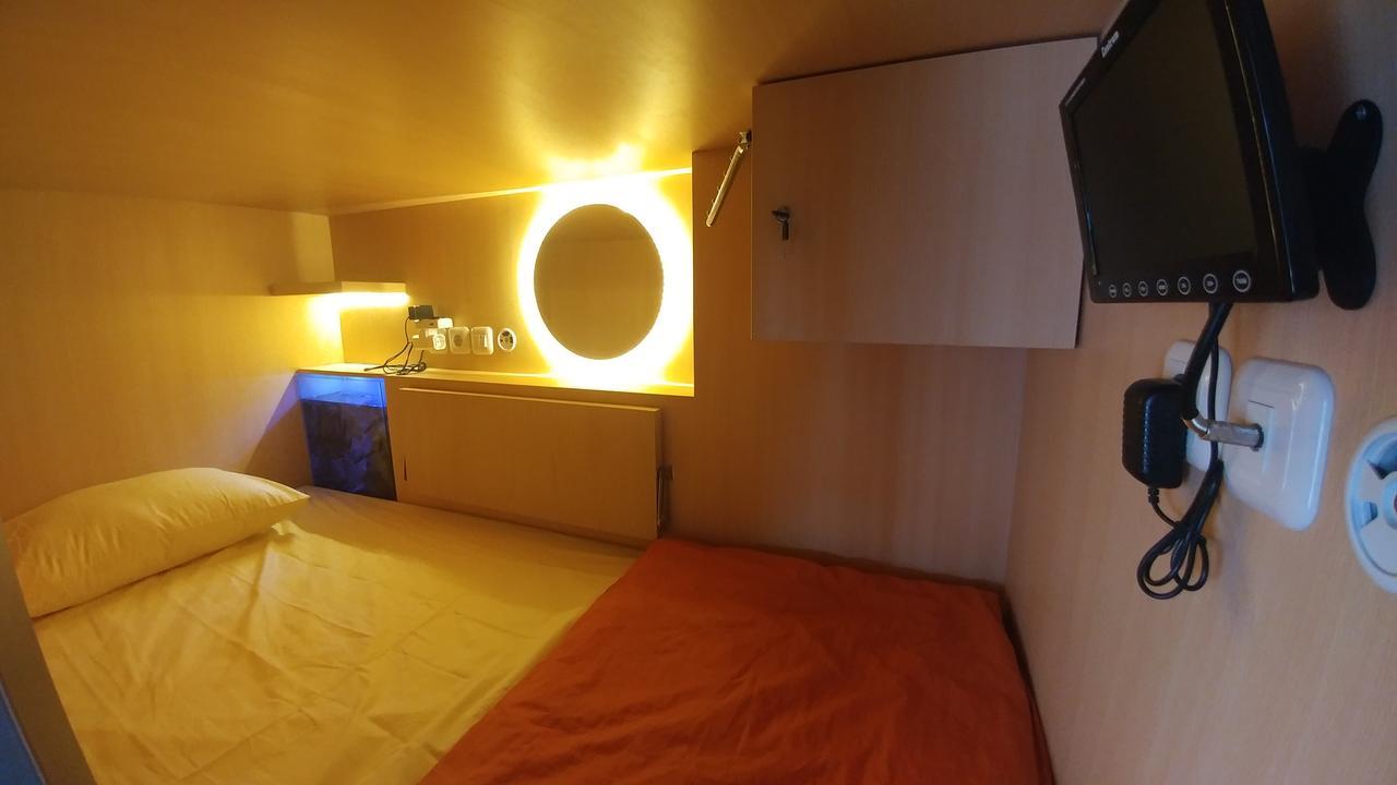 Inap At Capsule Hostel Bandung Ngoại thất bức ảnh