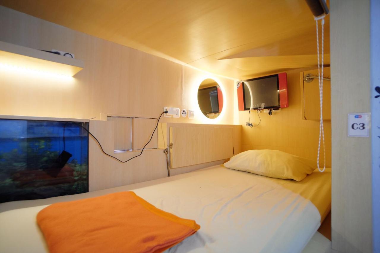 Inap At Capsule Hostel Bandung Ngoại thất bức ảnh