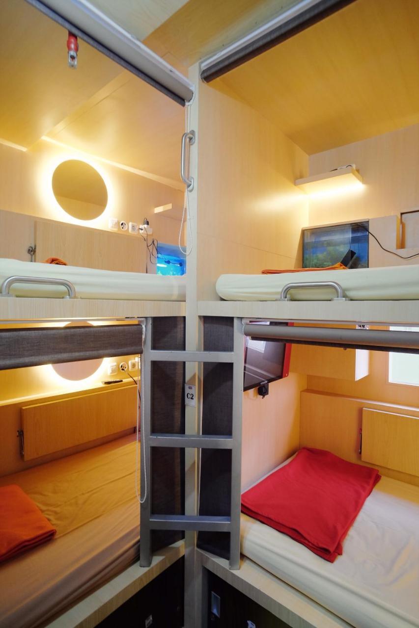 Inap At Capsule Hostel Bandung Ngoại thất bức ảnh