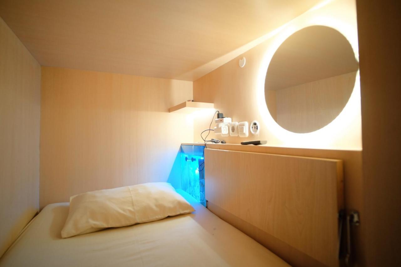 Inap At Capsule Hostel Bandung Ngoại thất bức ảnh